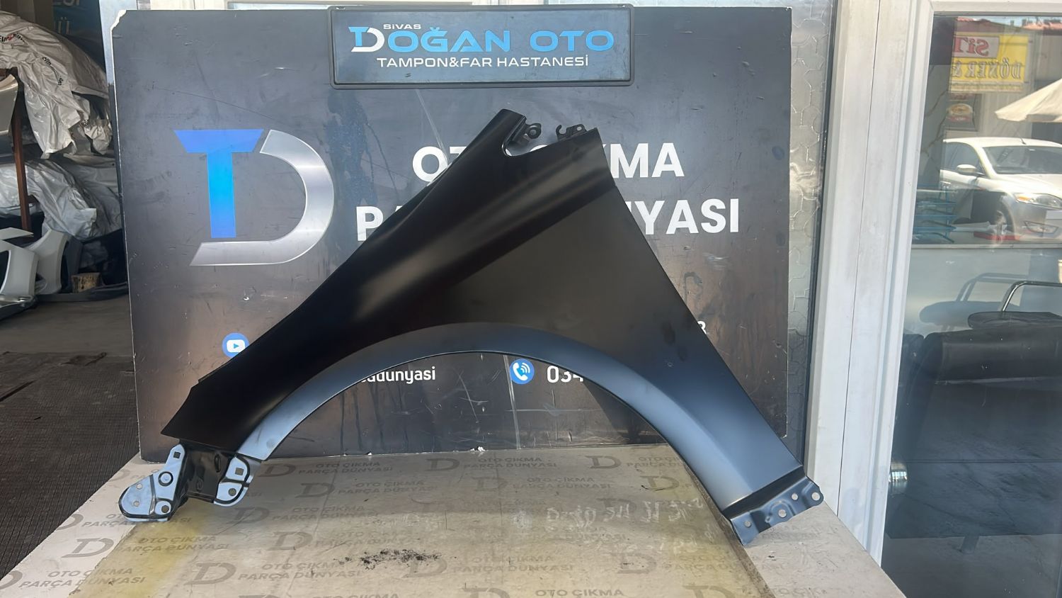 Toyota Corolla Sol �amurluk 19-24